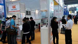 2014深圳機械展客戶了解德國KHC銑刀和金泰克刀柄細節(jié)圖