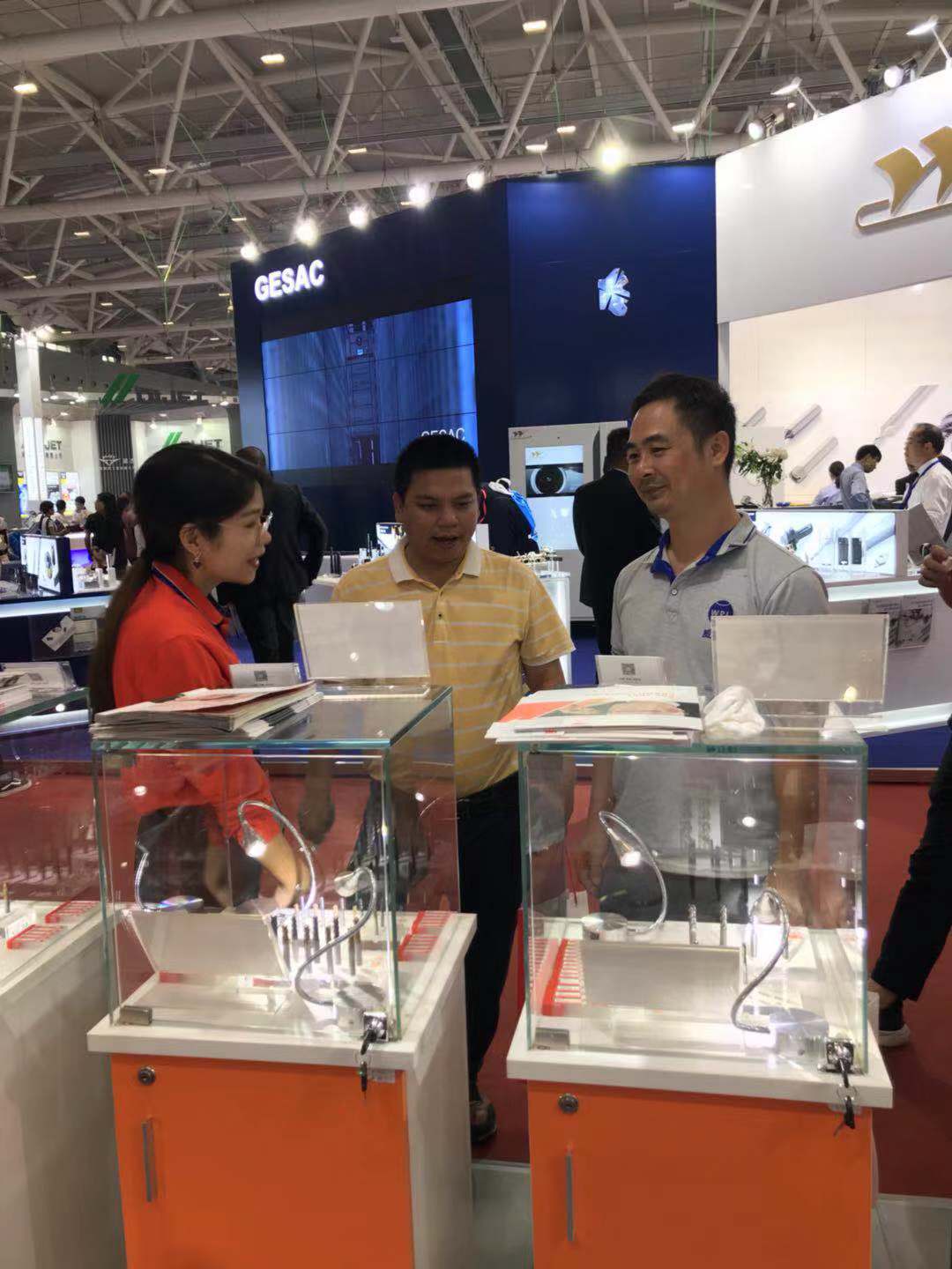 鎢鋼圓鼻銑刀 鎢鋼圓鼻銑刀